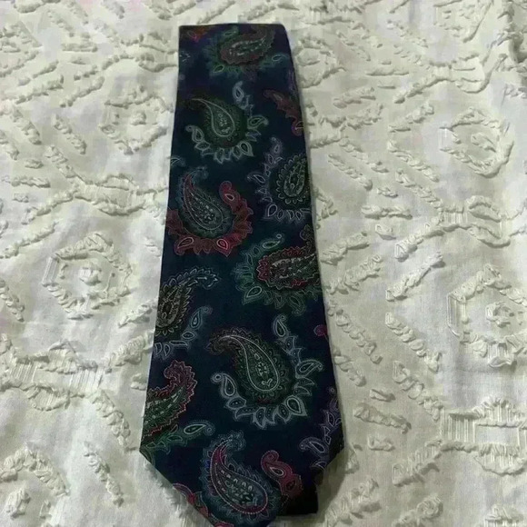 Christopher Hayes 100% Silk Made In Italy Paisley Navy Men’s Necktie - Picture 6 of 6
